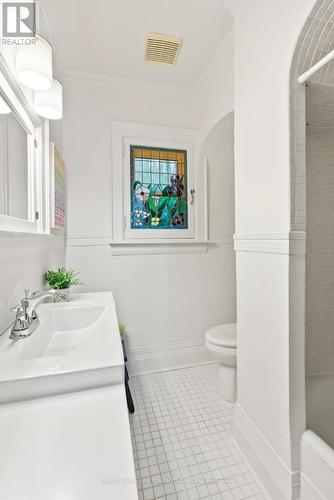 476 2Nd Avenue W, Owen Sound, ON - Indoor Photo Showing Bathroom