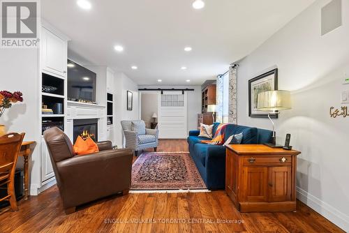 476 2Nd Avenue W, Owen Sound, ON - Indoor Photo Showing Living Room With Fireplace