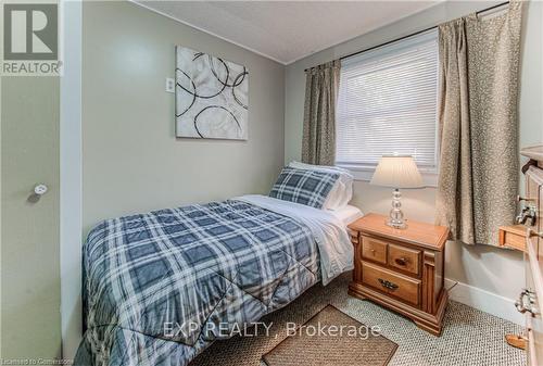 52 Adam Street, Cambridge, ON - Indoor Photo Showing Bedroom