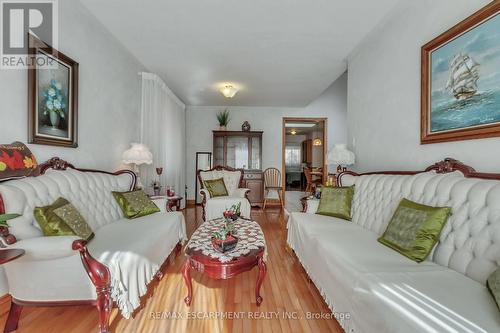 165 Gagliano Drive, Hamilton, ON - Indoor Photo Showing Living Room