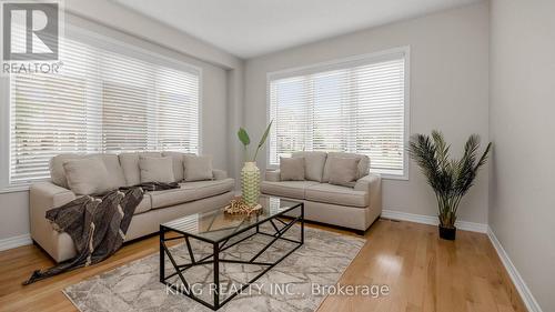 77 Antibes Drive, Brampton, ON - Indoor Photo Showing Living Room