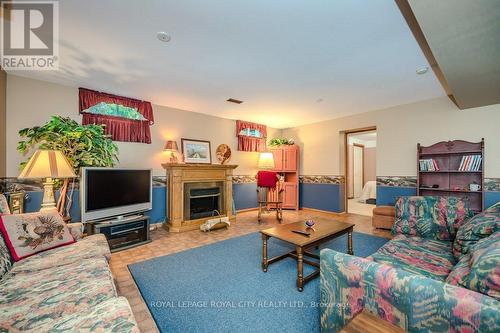 43 Mont Street, Guelph, ON - Indoor Photo Showing Living Room With Fireplace