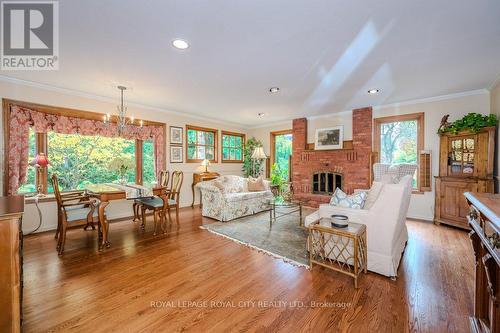 43 Mont Street, Guelph, ON - Indoor Photo Showing Living Room With Fireplace