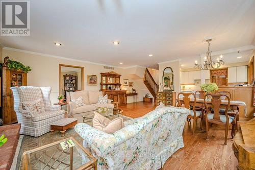 43 Mont Street, Guelph, ON - Indoor Photo Showing Living Room