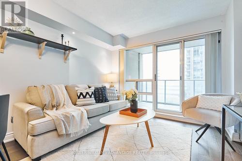 901 - 35 Bales Avenue, Toronto, ON - Indoor Photo Showing Living Room