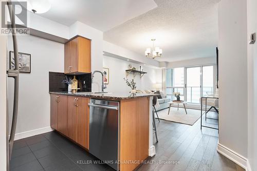 901 - 35 Bales Avenue, Toronto, ON - Indoor Photo Showing Kitchen