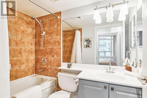 901 - 35 Bales Avenue, Toronto, ON - Indoor Photo Showing Bathroom