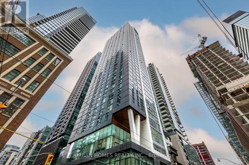 608 - 357 King Street W, Toronto, ON - Outdoor With Facade