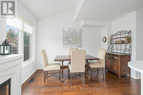 102 James Young Drive, Halton Hills, ON - Indoor Photo Showing Dining Room