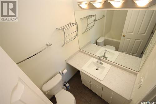 501 1901 Victoria Avenue, Regina, SK - Indoor Photo Showing Bathroom