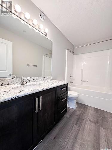 525 Douglas Drive, Swift Current, SK - Indoor Photo Showing Bathroom