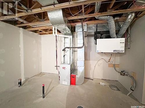 525 Douglas Drive, Swift Current, SK - Indoor Photo Showing Basement