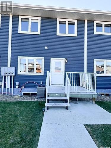 525 Douglas Drive, Swift Current, SK - Outdoor With Deck Patio Veranda