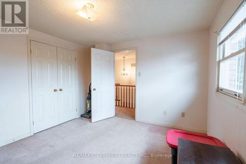 15 Ashcroft Drive, Hamilton, ON - Indoor Photo Showing Other Room