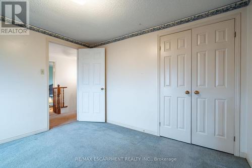 15 Ashcroft Drive, Hamilton, ON - Indoor Photo Showing Other Room