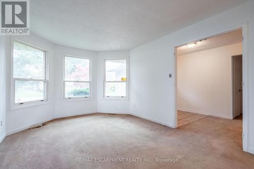 15 Ashcroft Drive, Hamilton, ON - Indoor Photo Showing Other Room