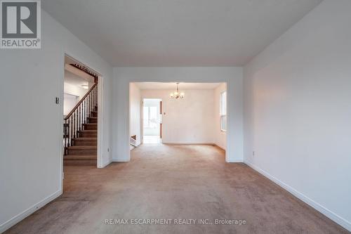 15 Ashcroft Drive, Hamilton, ON - Indoor Photo Showing Other Room