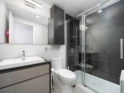 Ensuite bathroom - 