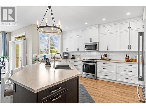 260 Terry Road, Enderby, BC - Indoor Photo Showing Kitchen With Double Sink With Upgraded Kitchen