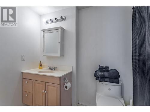 2669 Wild Horse Drive, West Kelowna, BC - Indoor Photo Showing Bathroom