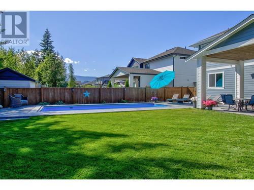 2380 15 Avenue Se, Salmon Arm, BC - Outdoor With In Ground Pool With Backyard