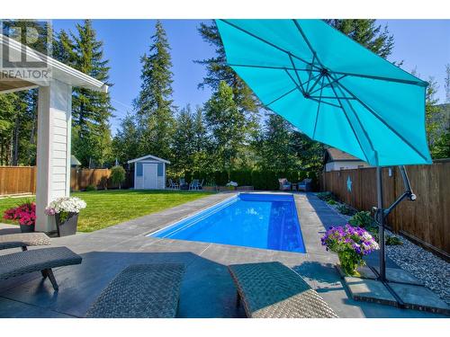 2380 15 Avenue Se, Salmon Arm, BC - Outdoor With In Ground Pool With Backyard