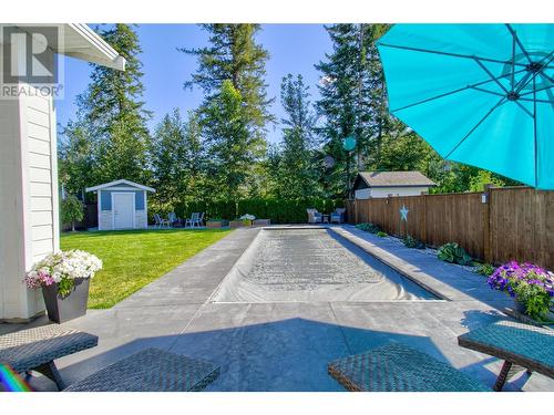 2380 15 Avenue Se, Salmon Arm, BC - Outdoor With In Ground Pool