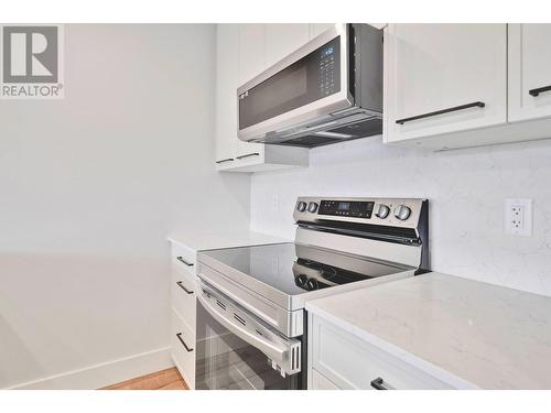 Kitchen - 1220 Pacific Avenue Unit# 404, Kelowna, BC - Indoor Photo Showing Kitchen