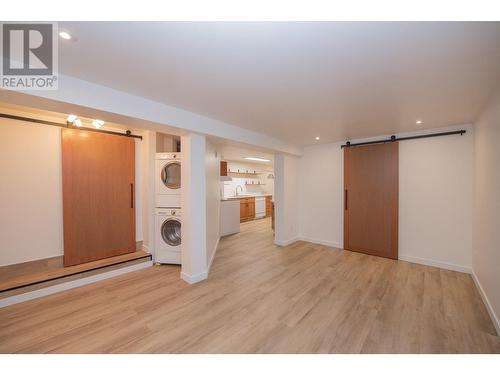 3211 16Th Street, Vernon, BC - Indoor Photo Showing Laundry Room