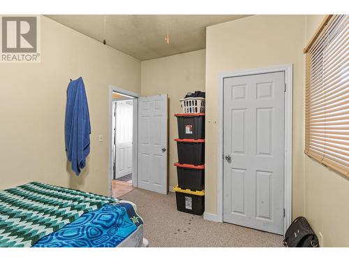 605 Dell Road, Kelowna, BC - Indoor Photo Showing Bedroom