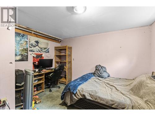 605 Dell Road, Kelowna, BC - Indoor Photo Showing Bedroom