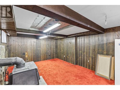 605 Dell Road, Kelowna, BC - Indoor Photo Showing Basement