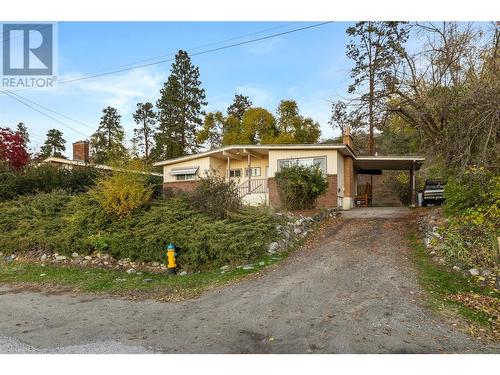 605 Dell Road, Kelowna, BC - Outdoor