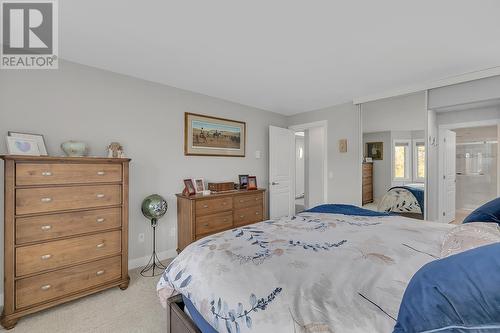 645 Barrera Road Unit# 204, Kelowna, BC - Indoor Photo Showing Bedroom