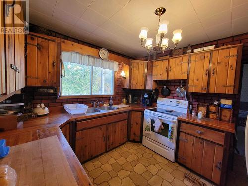 87B Blue Nose Dr, Laird Township, ON - Indoor Photo Showing Kitchen With Double Sink