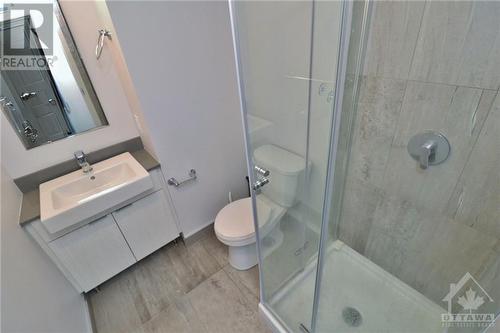 105 Champagne Avenue S Unit#902, Ottawa, ON - Indoor Photo Showing Bathroom