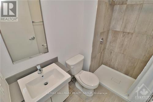 902 - 105 Champagne Avenue S, Ottawa, ON - Indoor Photo Showing Bathroom