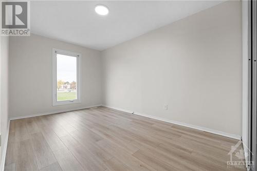 292 Dalehurst Drive Unit#E, Ottawa, ON - Indoor Photo Showing Other Room