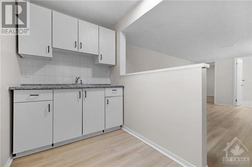 292 Dalehurst Drive Unit#E, Ottawa, ON - Indoor Photo Showing Other Room