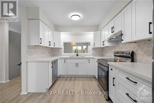 E - 292 Dalehurst Drive, Ottawa, ON - Indoor Photo Showing Kitchen