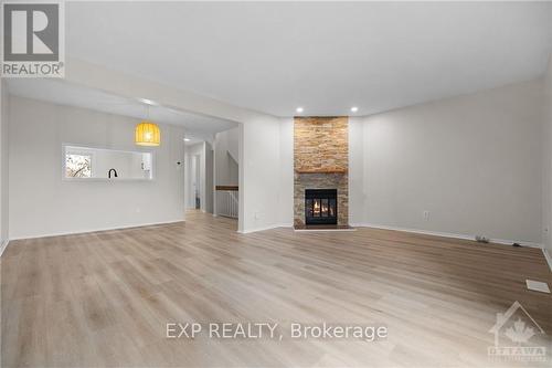 E - 292 Dalehurst Drive, Ottawa, ON - Indoor Photo Showing Living Room With Fireplace