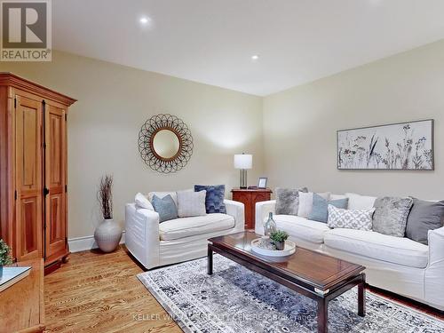 387129 20 Sideroad, Mono, ON - Indoor Photo Showing Living Room