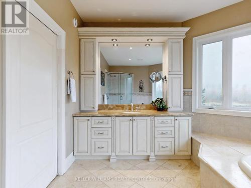 387129 20 Sideroad, Mono, ON - Indoor Photo Showing Bathroom