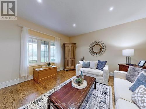 387129 20 Sideroad, Mono, ON - Indoor Photo Showing Living Room