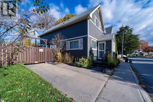 4769 Ryerson Crescent, Niagara Falls, ON - Outdoor With Facade