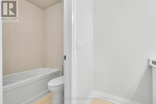 144 Cole Terrace, Woodstock, ON - Indoor Photo Showing Bathroom