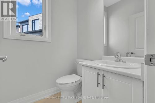 144 Cole Terrace, Woodstock, ON - Indoor Photo Showing Bathroom