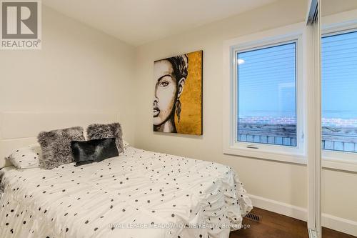 319 East 16Th Street, Hamilton, ON - Indoor Photo Showing Bedroom