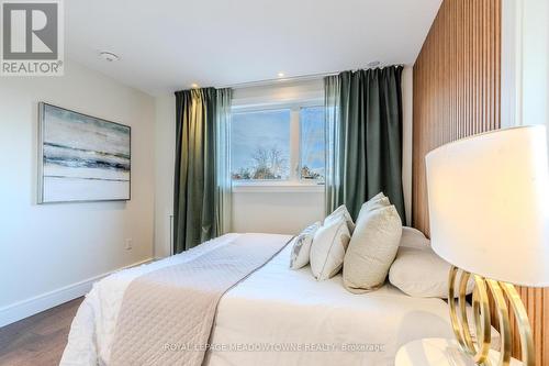 319 East 16Th Street, Hamilton, ON - Indoor Photo Showing Bedroom