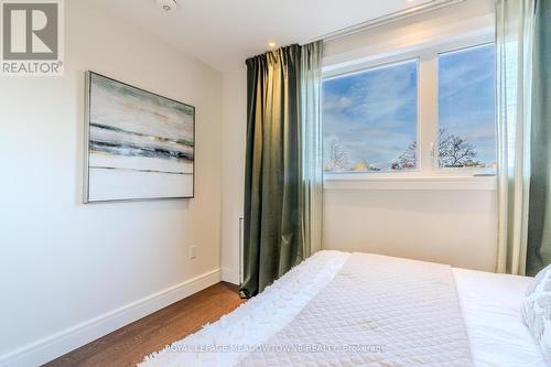 319 East 16Th Street, Hamilton, ON - Indoor Photo Showing Bedroom